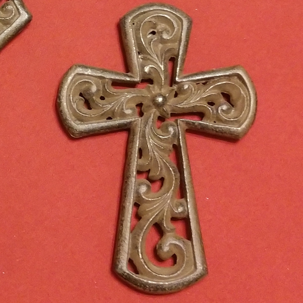 Set of 3 Small Cast Iron Wall Crosses - Picture 5 of 5